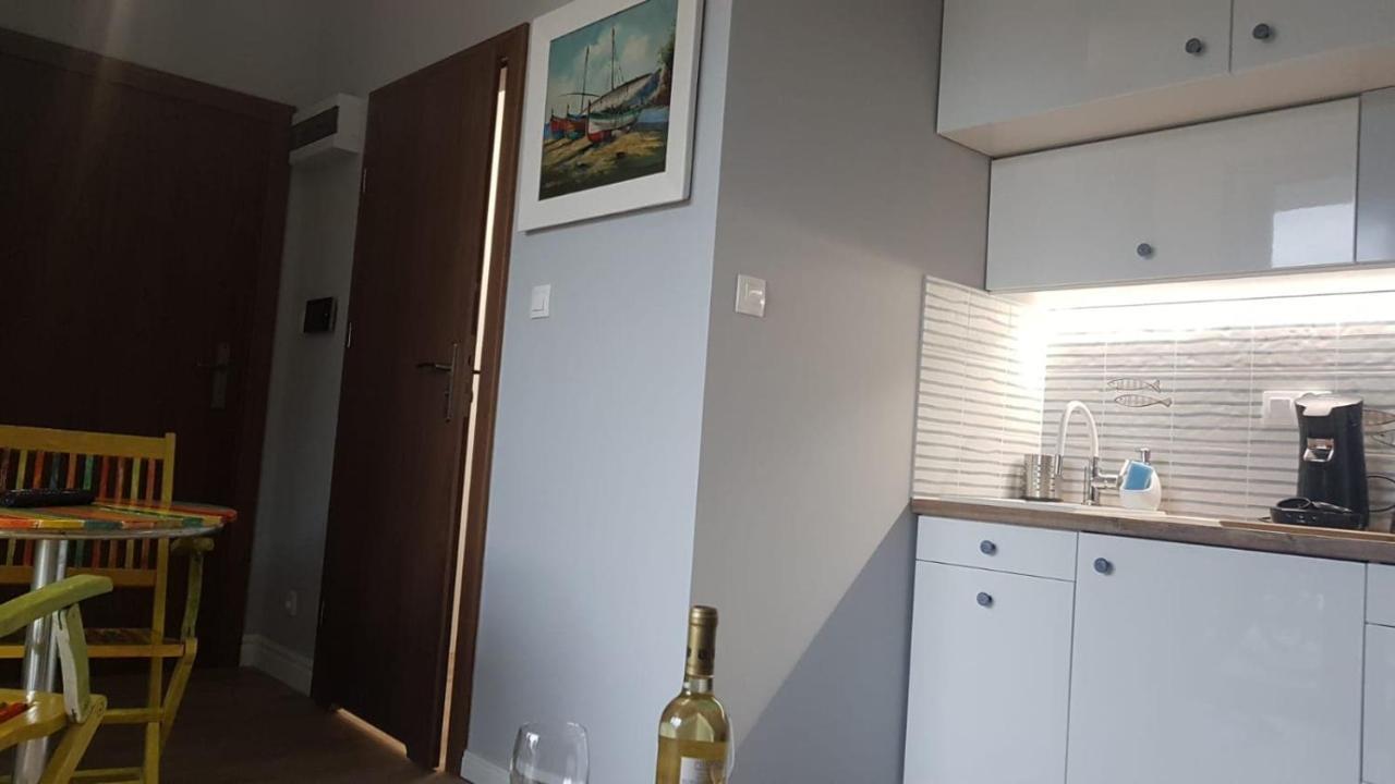 Uroczy Apartament Happy 01 Z Widokowym Tarasen Na Dachu - Tuz Przy Plazy !!! Niechorze Exterior foto